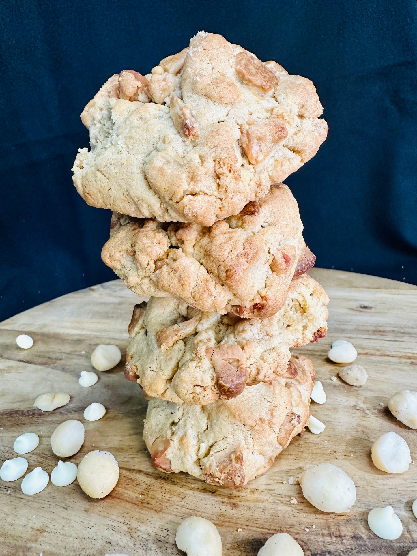 Gluten-Free White Chocolate & Macadamia Nut Cookies |