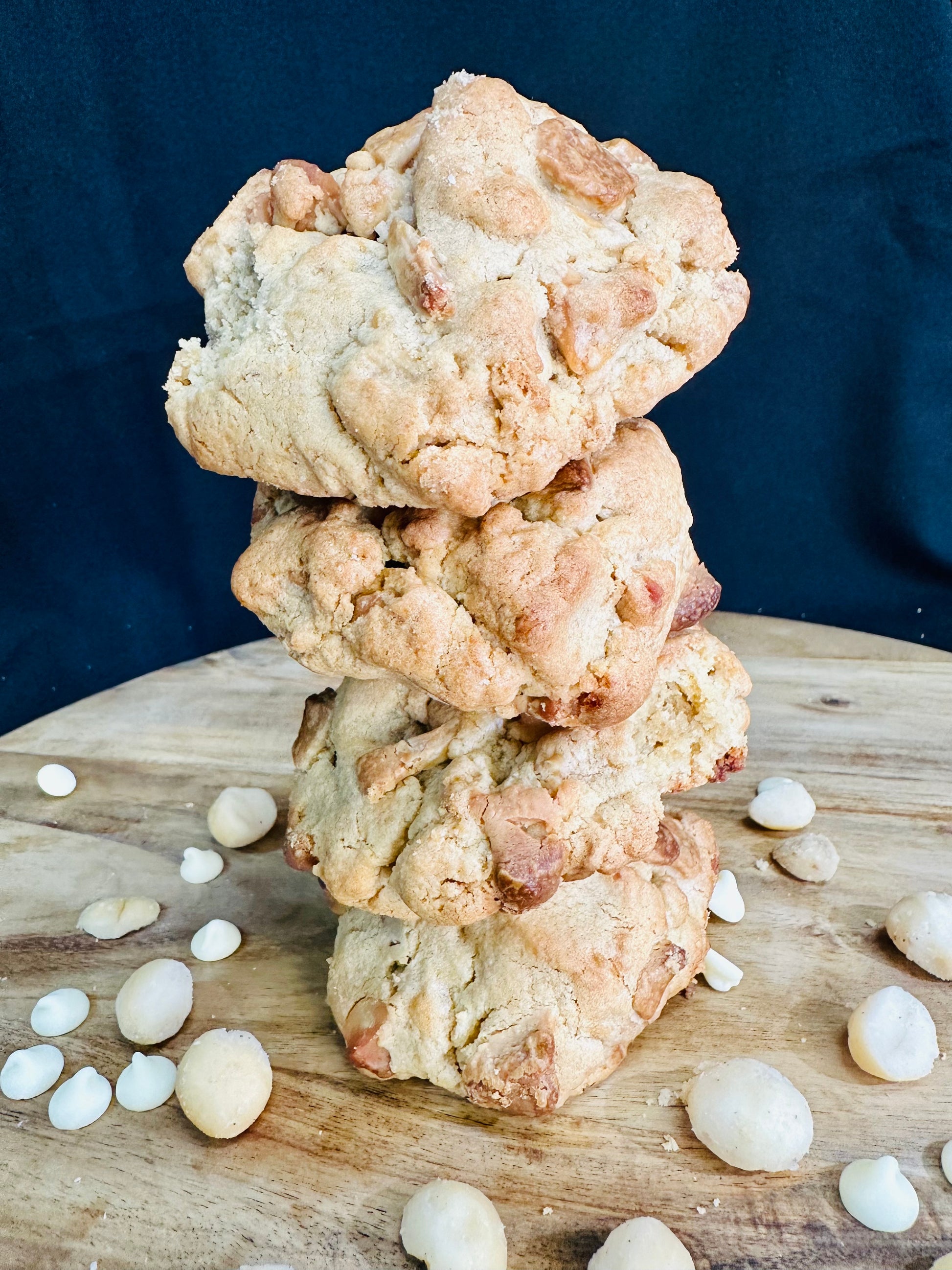 Gluten-Free White Chocolate & Macadamia Nut Cookies |