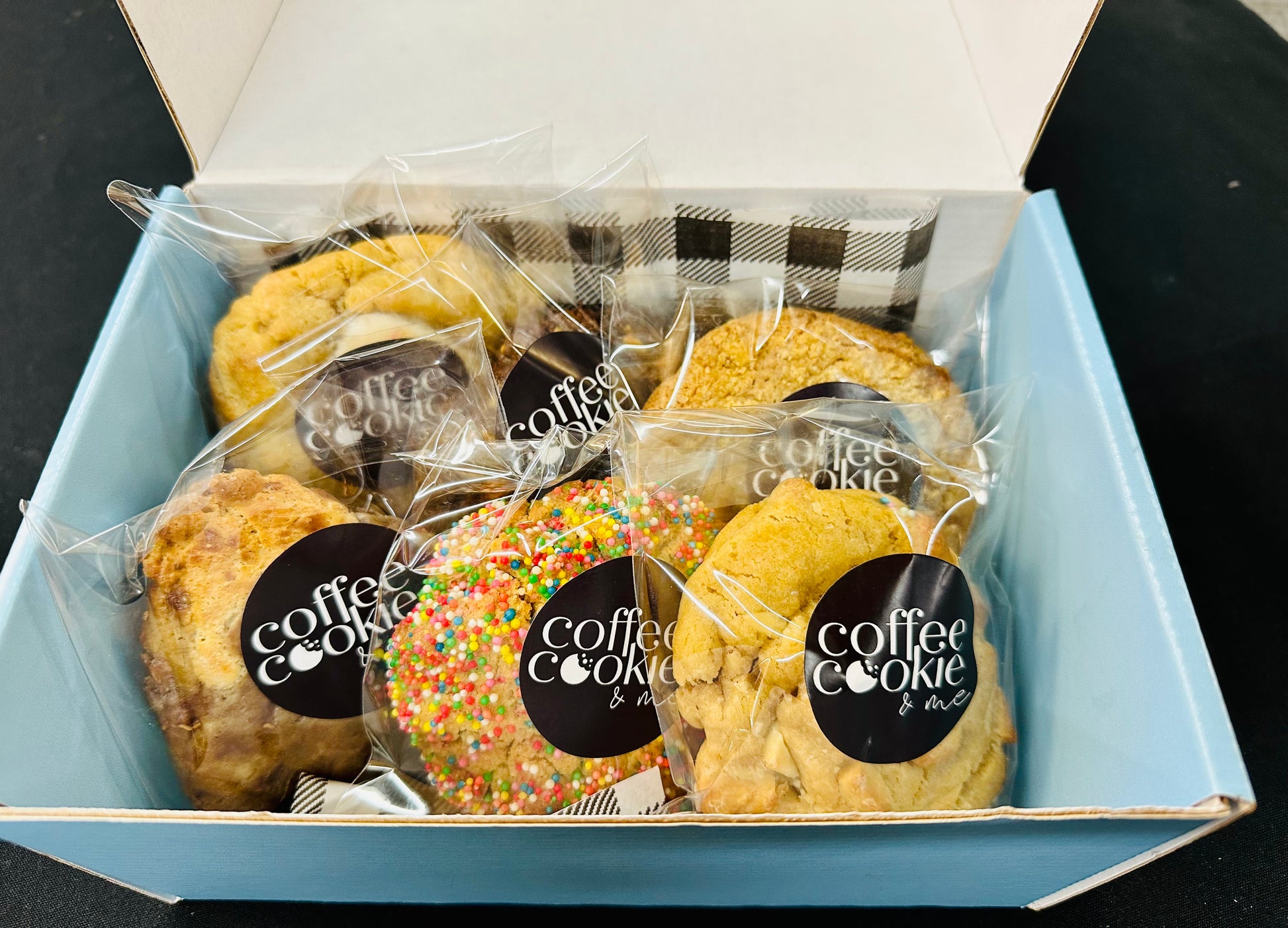 Delicious Coffee Cookies Box of 6 - Perfect for Any Occasion!