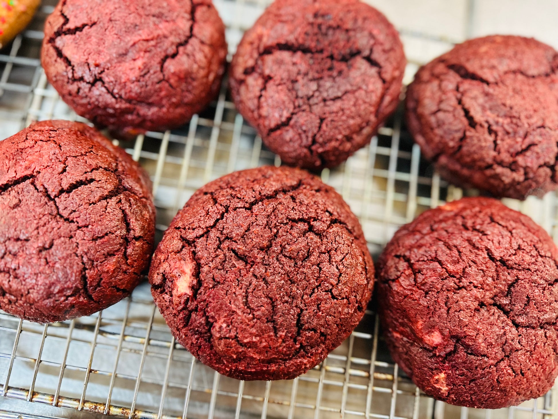 Scarlet Red Velvet Delight by Coffee Cookie